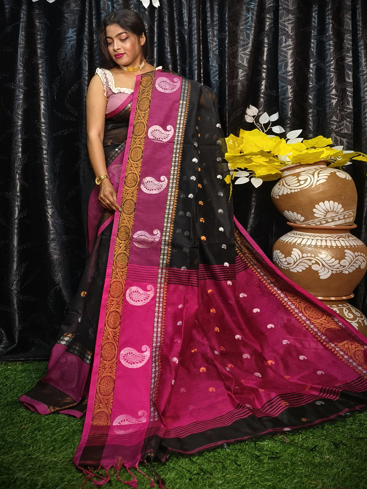 Odette Black Silk Blend Saree with Unstitched Blouse For Women