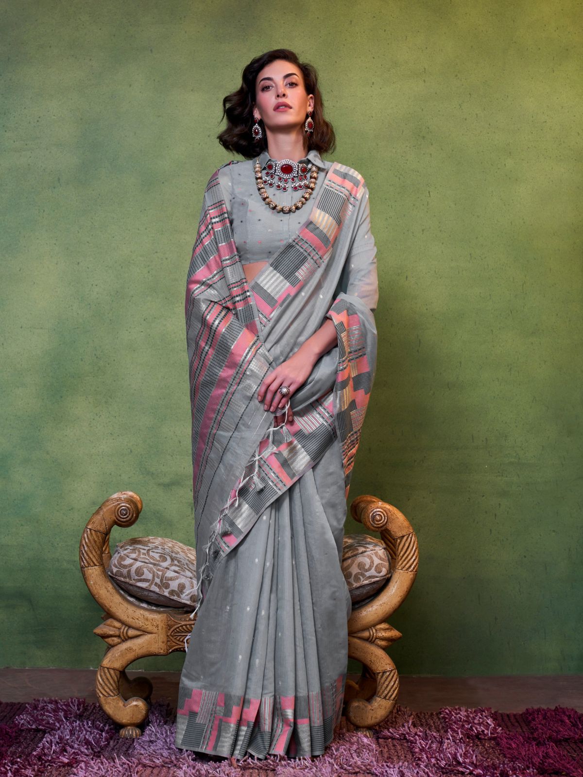 Odette Grey Silk Blend Woven Saree With Unstitched Blouse For Women