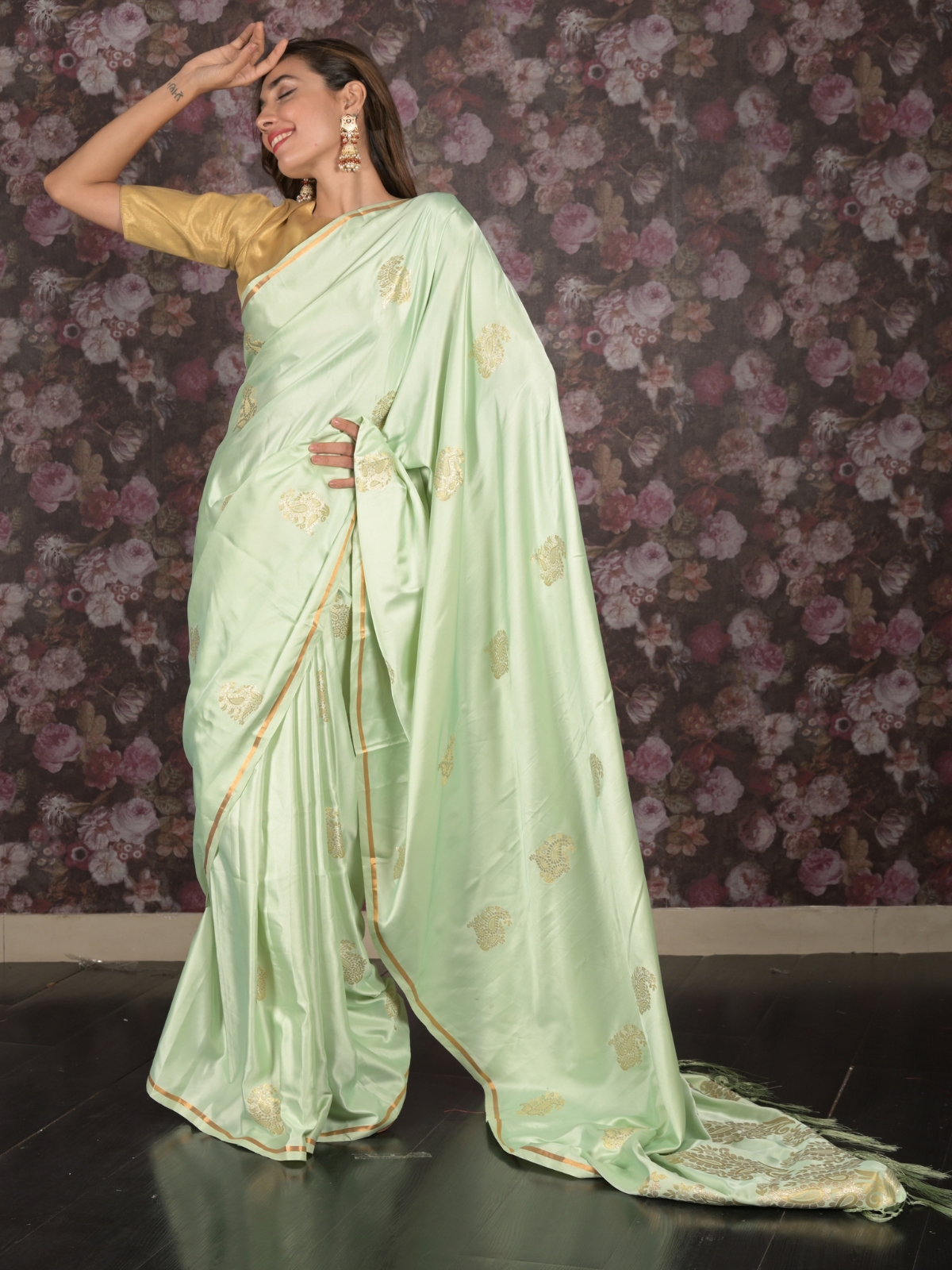 Odette Light Green Woven Silk Blend Saree With Unstitched Blouse For Women