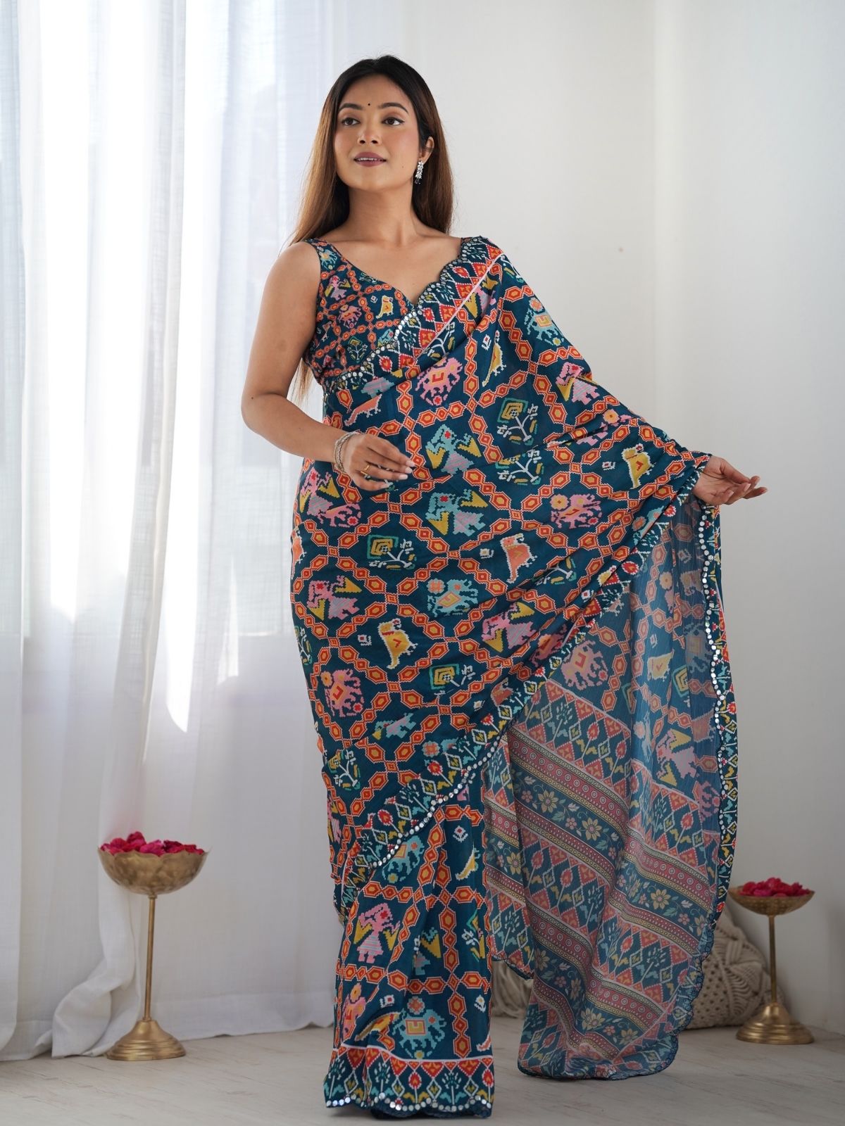 Odette Navy Blue Chinon Printed Saree With Unstitched Blouse For Women