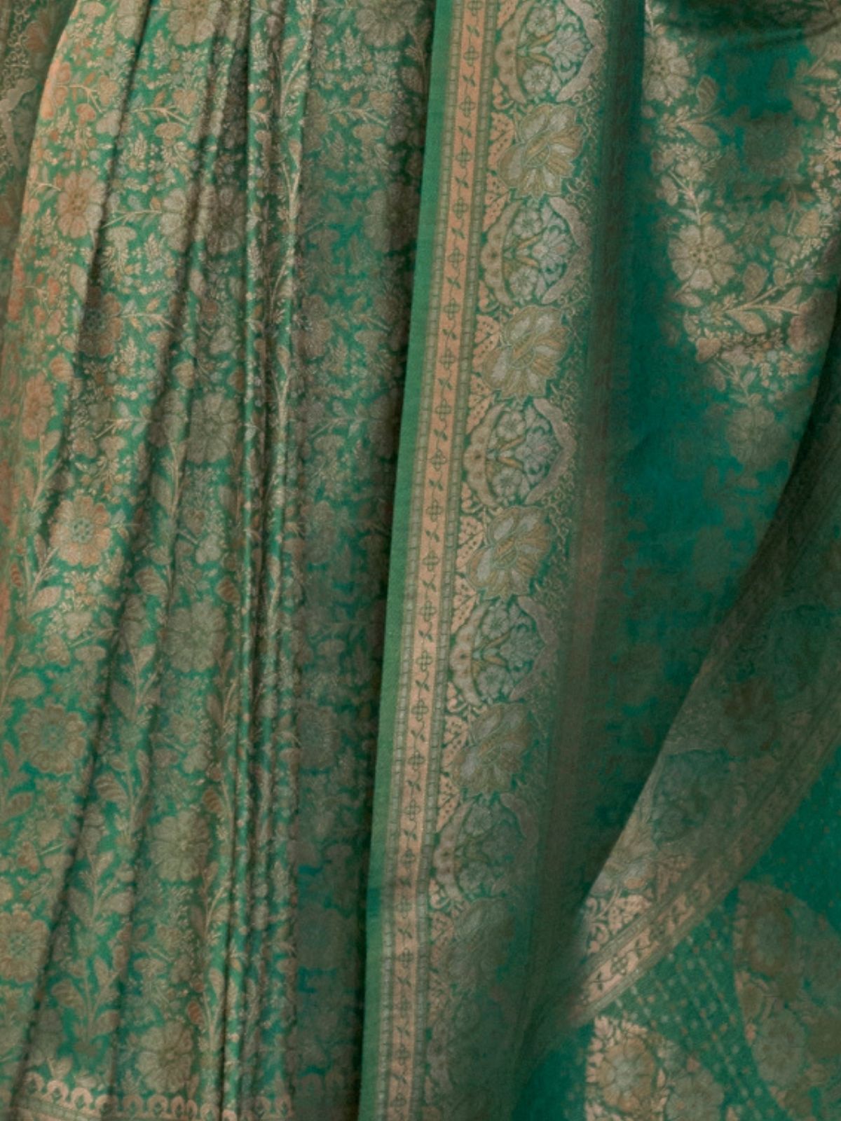 Odette Green Silk Blend Woven Saree With Unstitched Blouse For Women