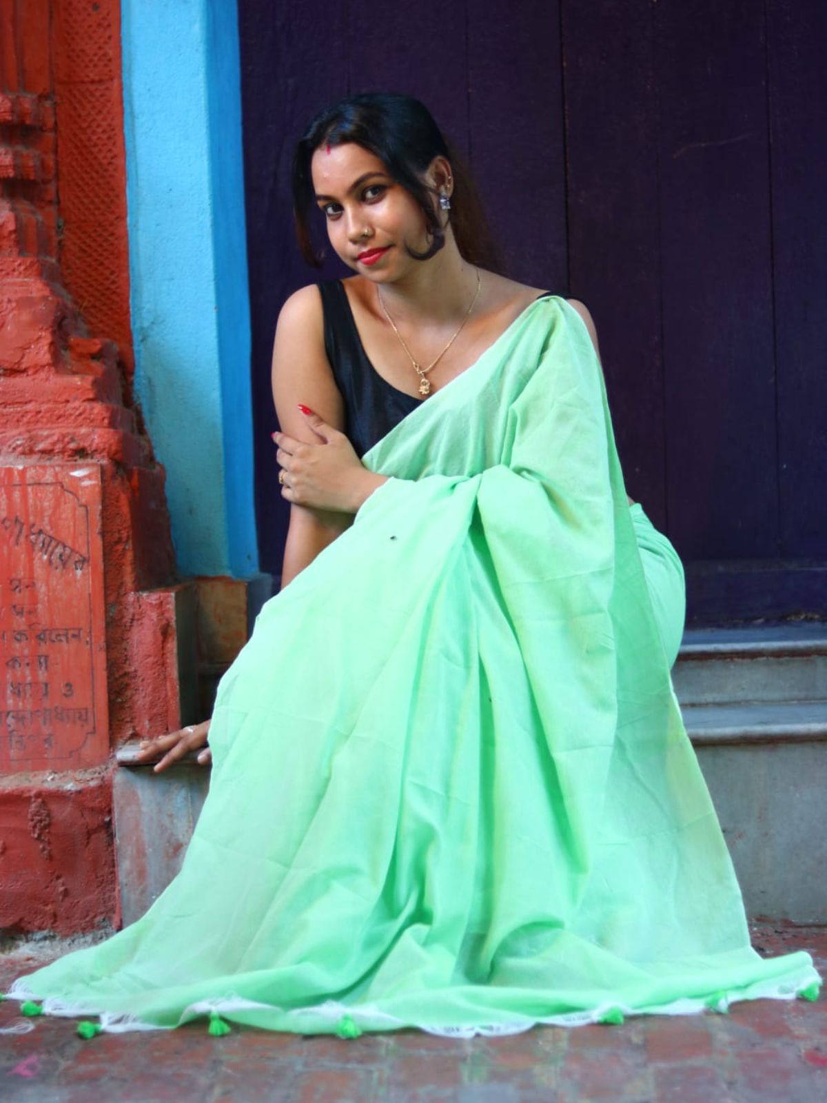 Odette Light Green Cotton  Saree  With Unstitched Blouse for Women