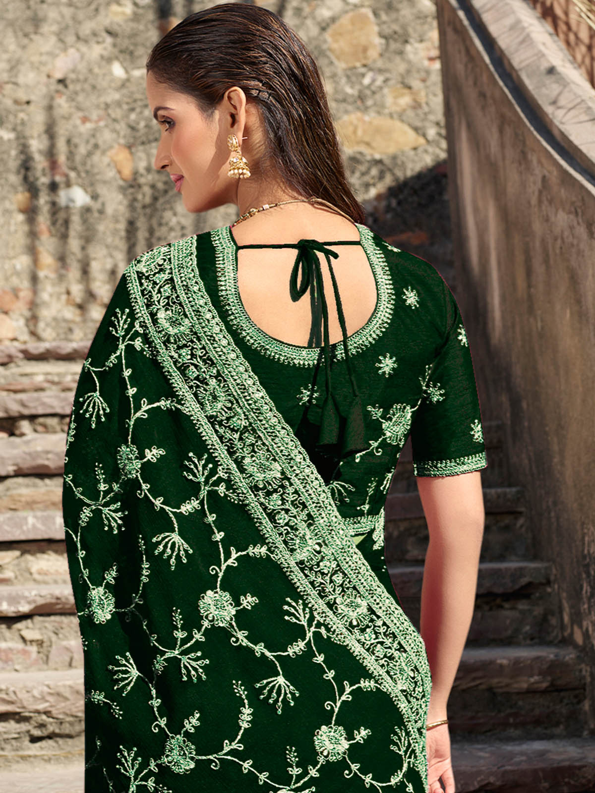 Green Polyster Embroidered  Saree With Unstitched Blouse