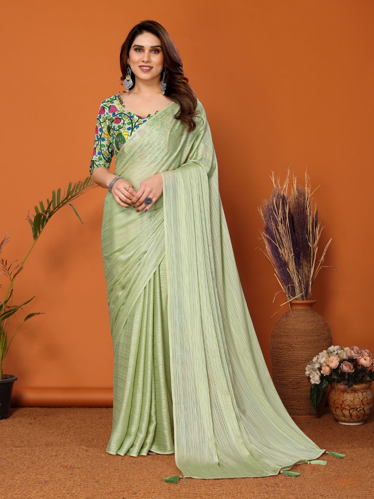 Odette Women Green Polyester Solid Saree With Unstitched Blouse