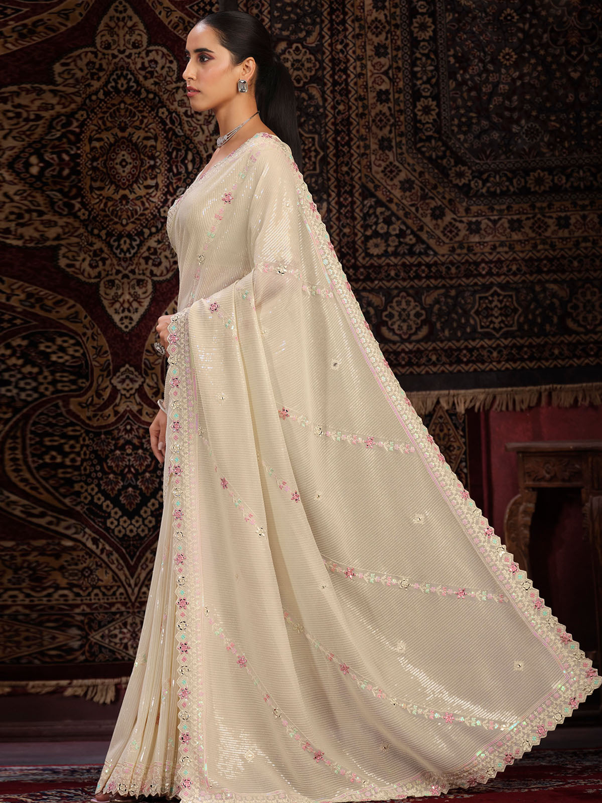 Odette Off white Embellished Georgette Saree With unstitched Blouse For Women