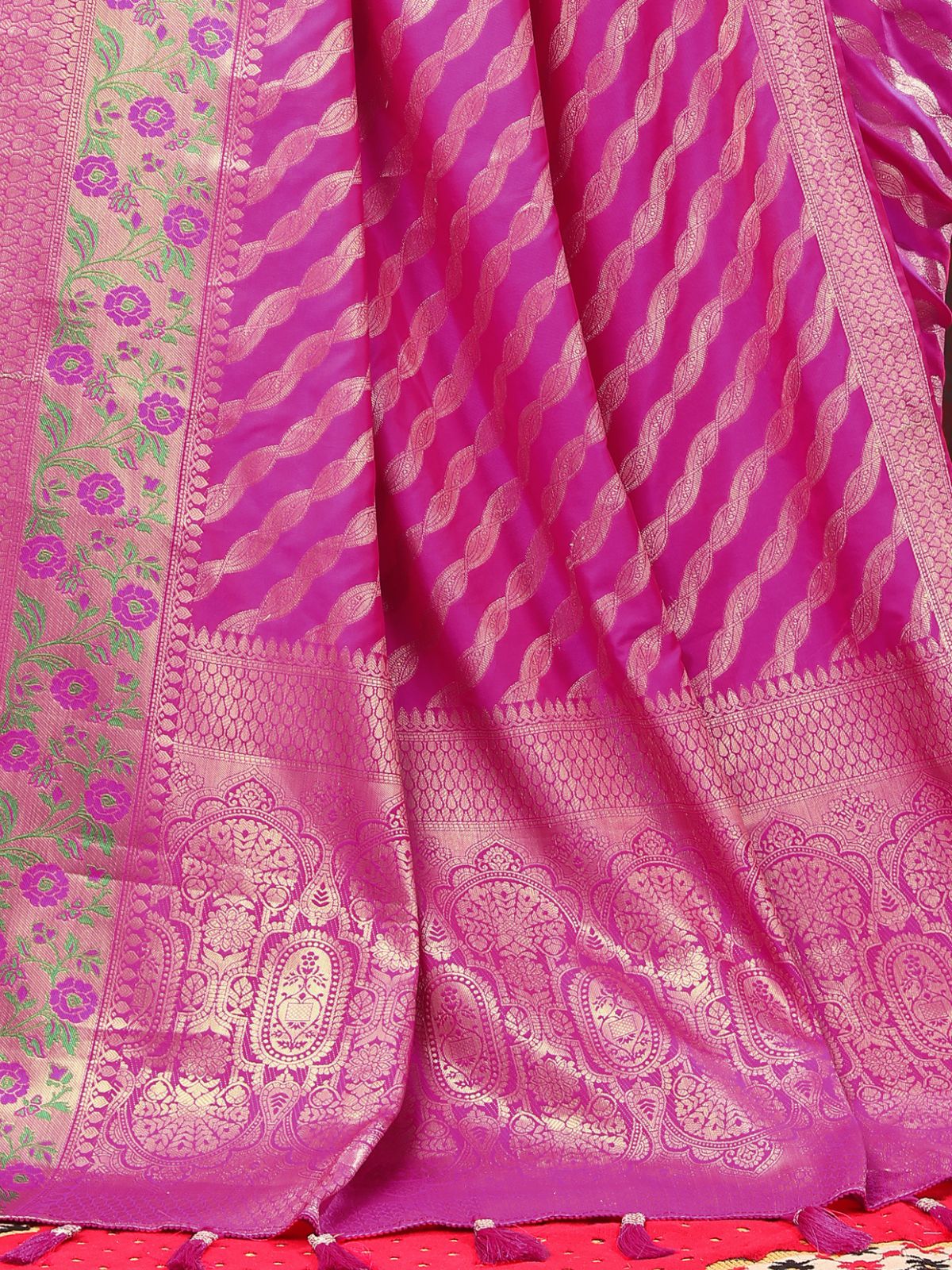 Odette Magenta Silk Gold Zari Woven Saree with Unstitched Blouse for Women