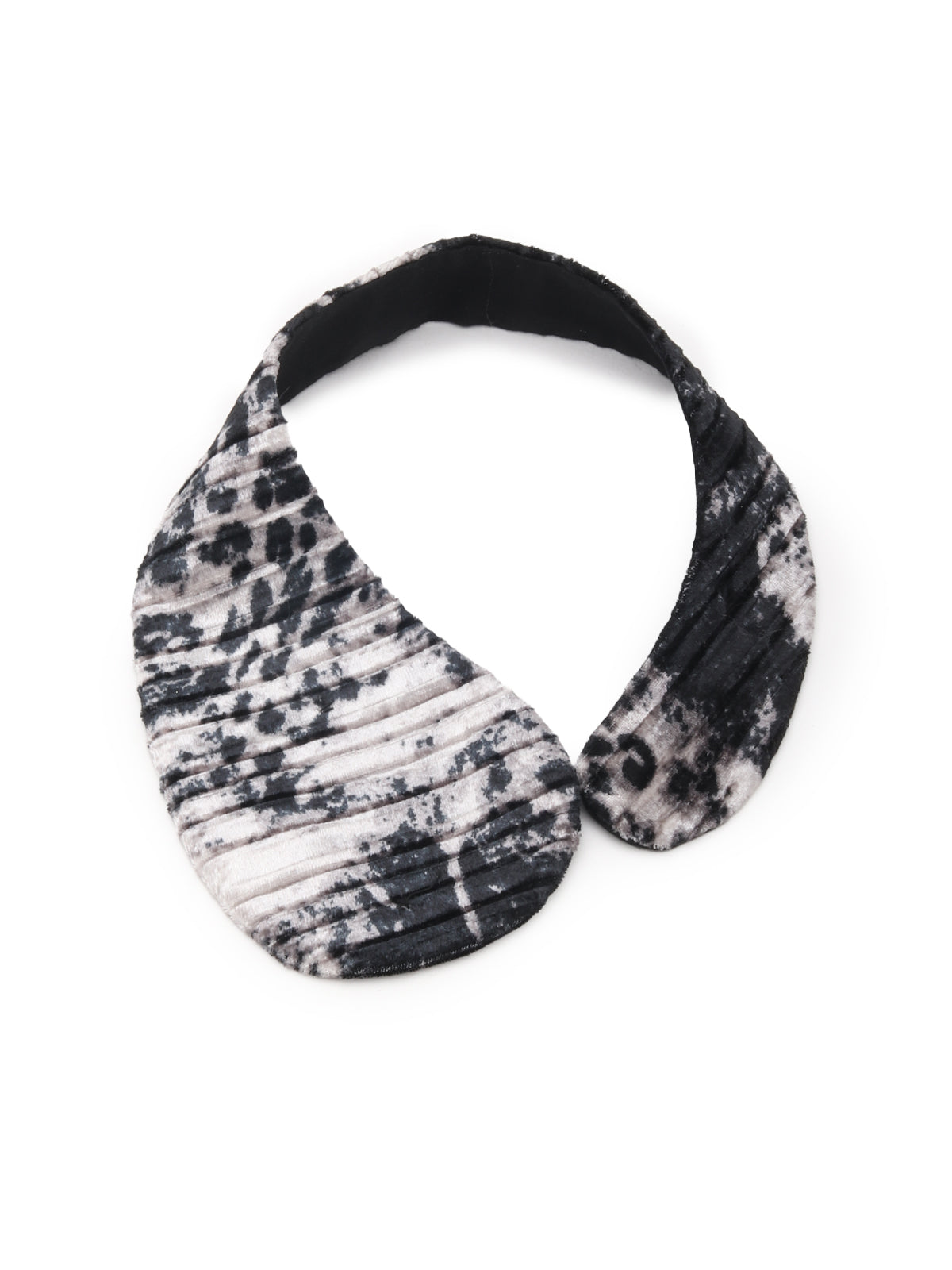 Odette Black and White Printed Velvet Collar for Women