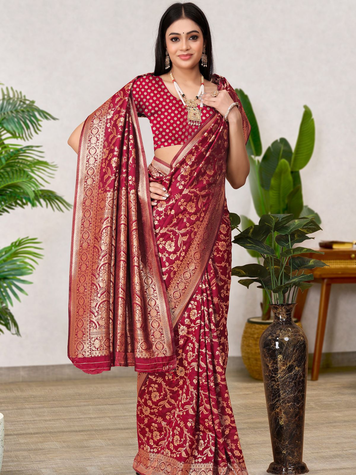 Odette Red Woven Banarasi Silk Saree With Unstitched Blouse For Women