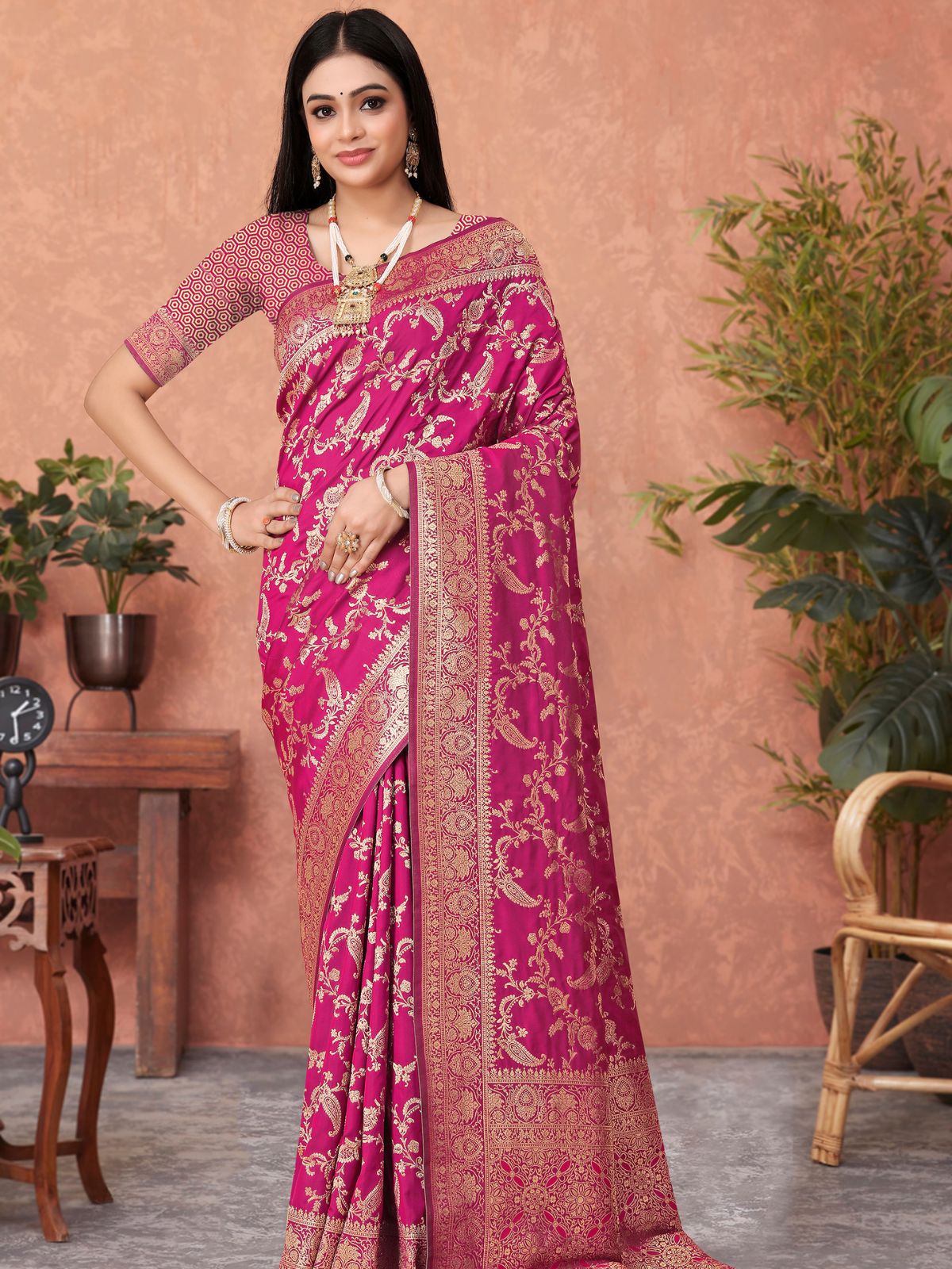 Odette Pink Woven Banarasi Silk Saree With Unstitched Blouse For Women