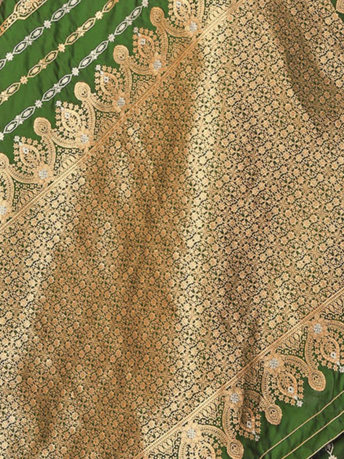 Odette Green Woven Banarasi Silk Saree With Unstitched Blouse For Women