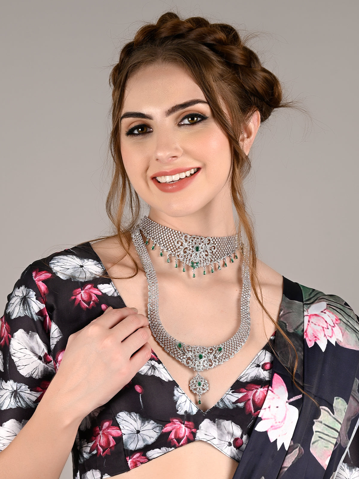 Alina White And Green Mesh Necklace Set