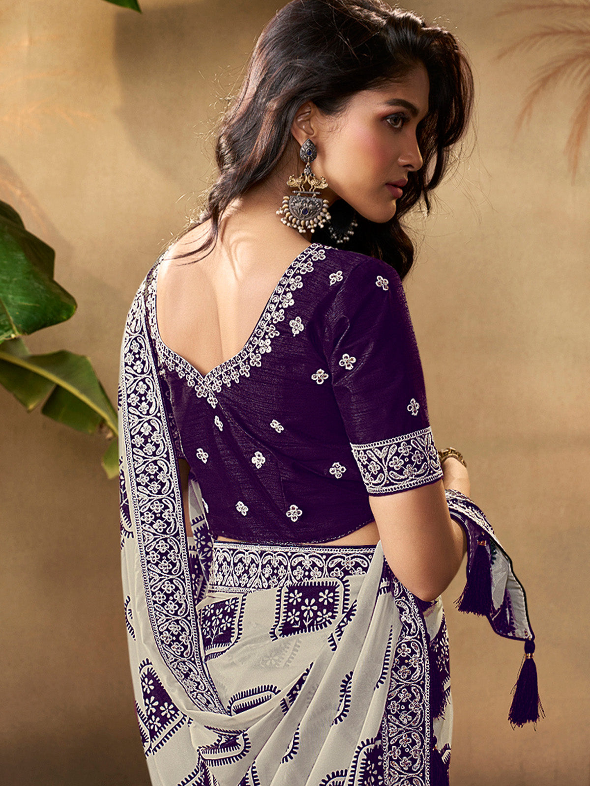 Odette Off White and Purple Georgette Printed Saree with Unstitched Blouse For Women