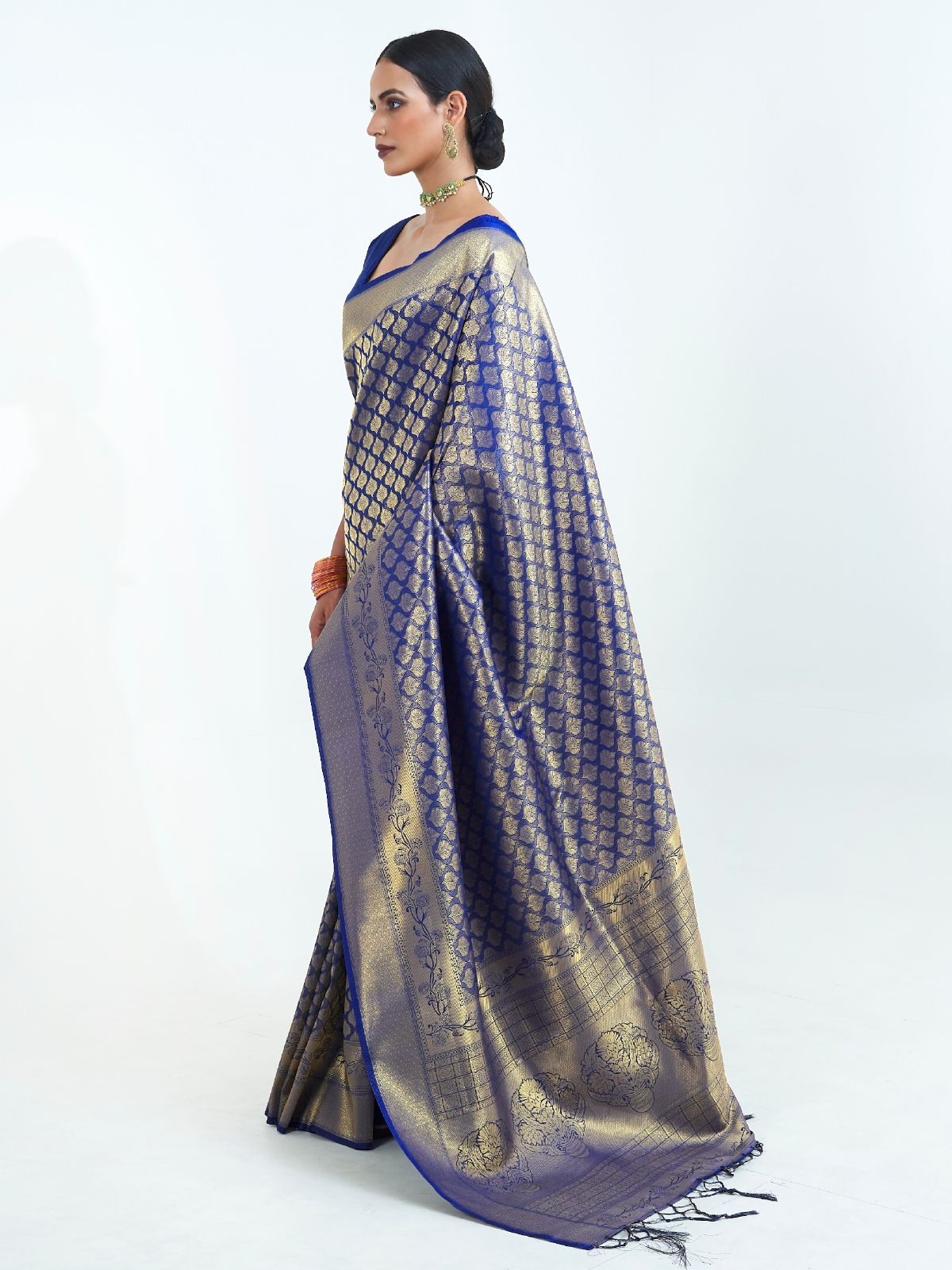 Odette Navy Blue Silk Blend Woven Saree With Unstitched Blouse For Women