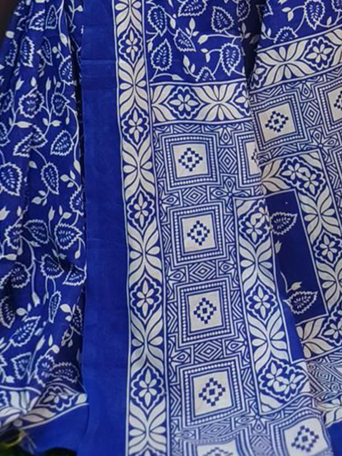 Odette Blue Cotton Printed Saree With Unstitched Blouse For Women