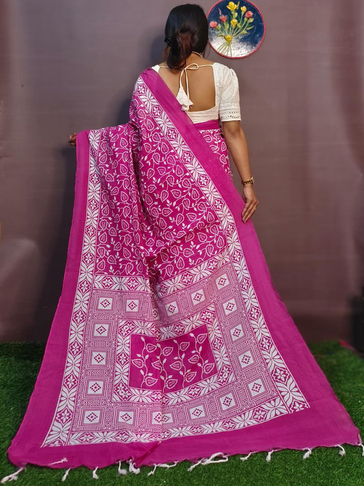 Odette Magenta Cotton Printed Saree With Unstitched Blouse For Women