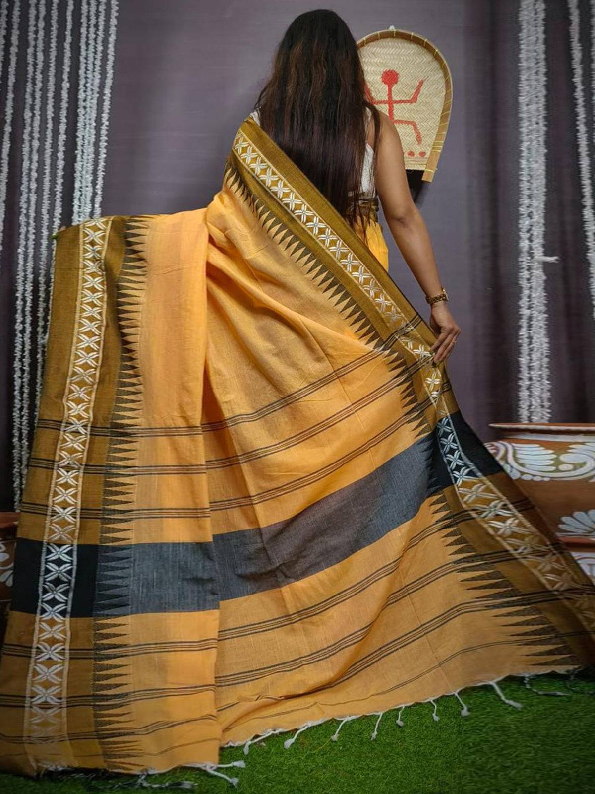 Odette Yellow Cotton Saree With Unstitched Blouse For Women