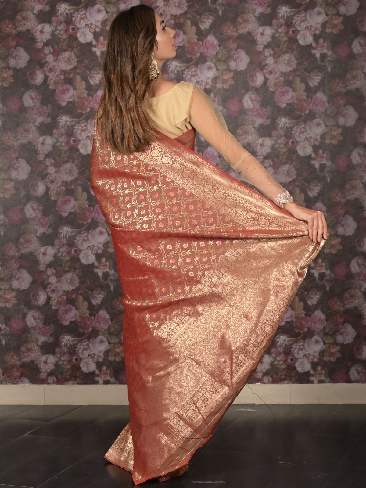 Odette Red Shaded Silk Blend Woven Saree with Unstitched Blouse for Women