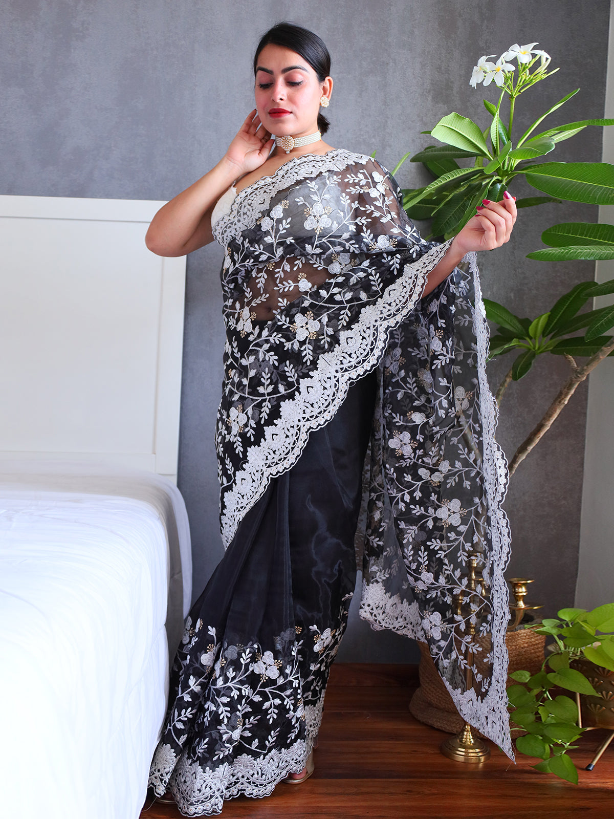 Embroidered Net Saree in Black : SCBA4900