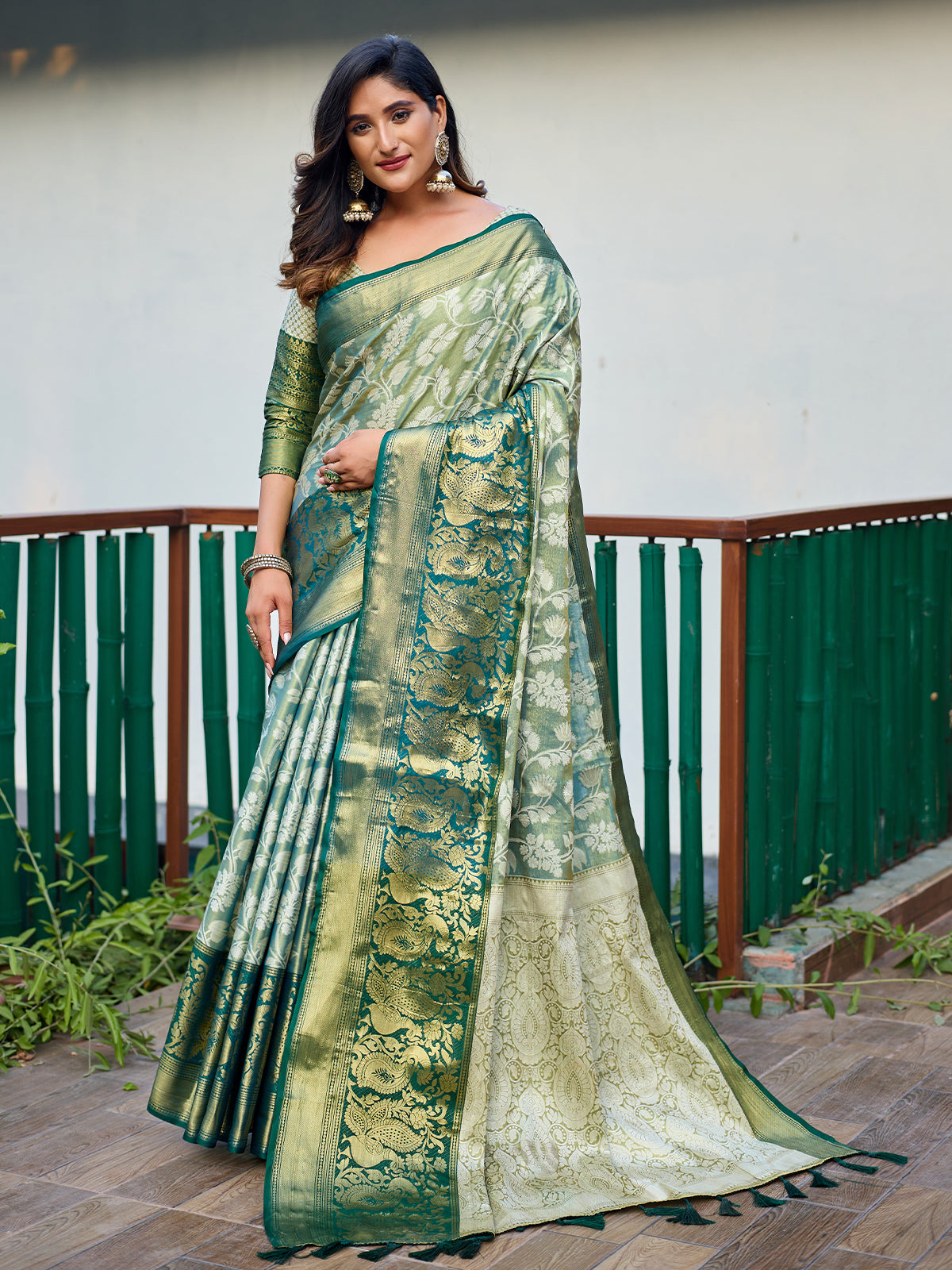 Buy KAKADIYA Woven Kanjivaram Pure Silk Light Green Sarees Online @ Best  Price In India | Flipkart.com