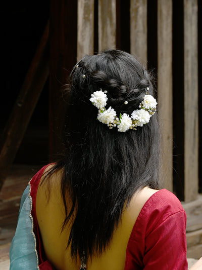 Odette Women White Flower Embellished Hair Accessory