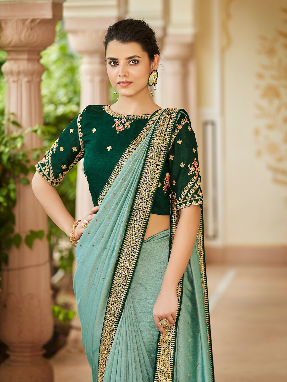 Odette Women Sea Green Saree With Unstitched Blouse