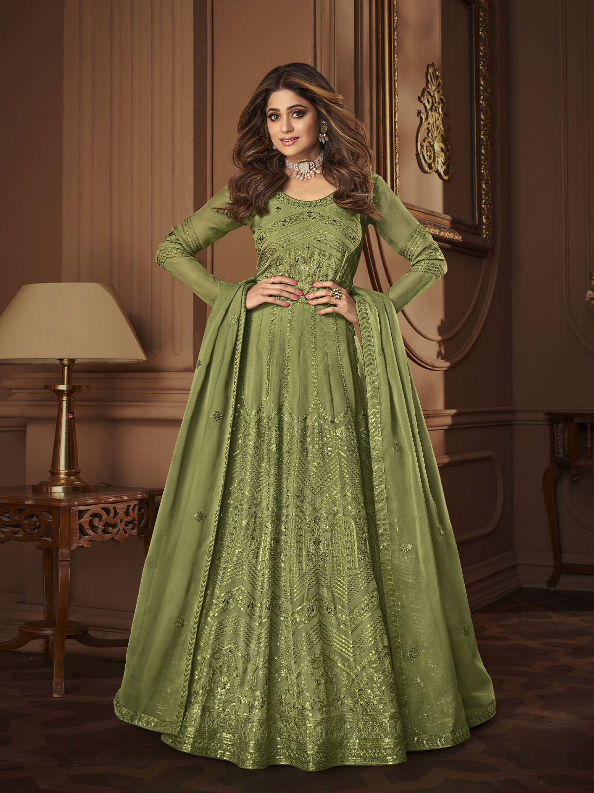 Luxurious Green Pattu Silk Gown Ready to Wear – FOURMATCHING