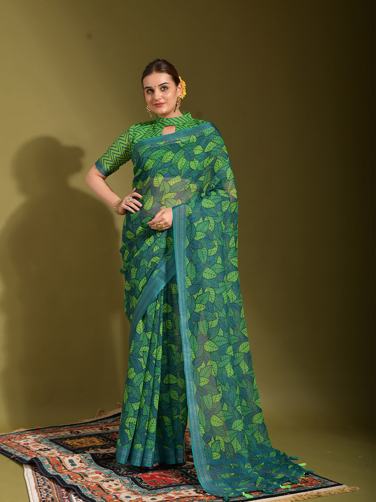 Odette Women Green Linen Designer Saree With Unstitched Blouse