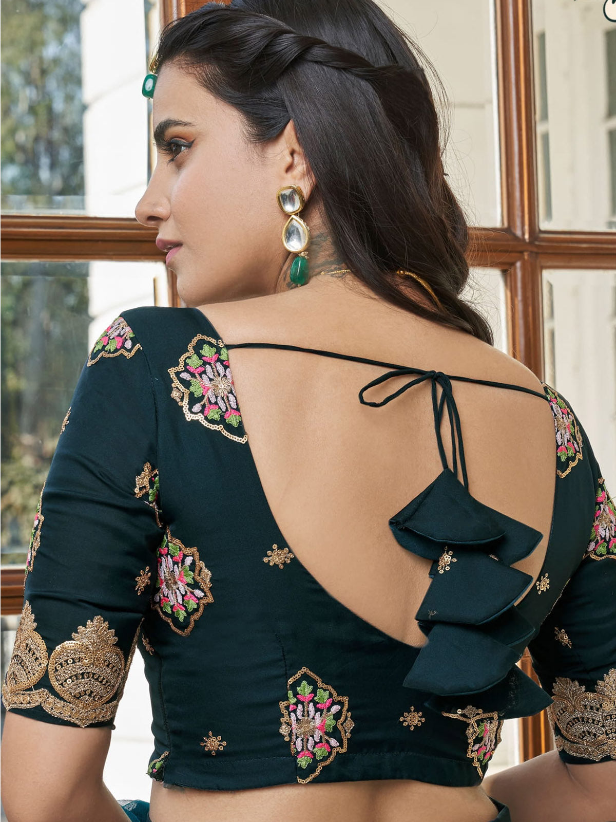 6 unique attractive comfortable actress inspired lehenga blouse designs for  front and back - Blouse Design: लहंगे के साथ बनवाएं यूनिक डिजाइन के ये  ब्लाउज, मिलेगा अट्रैक्टिव लुक, फैशन न्यूज