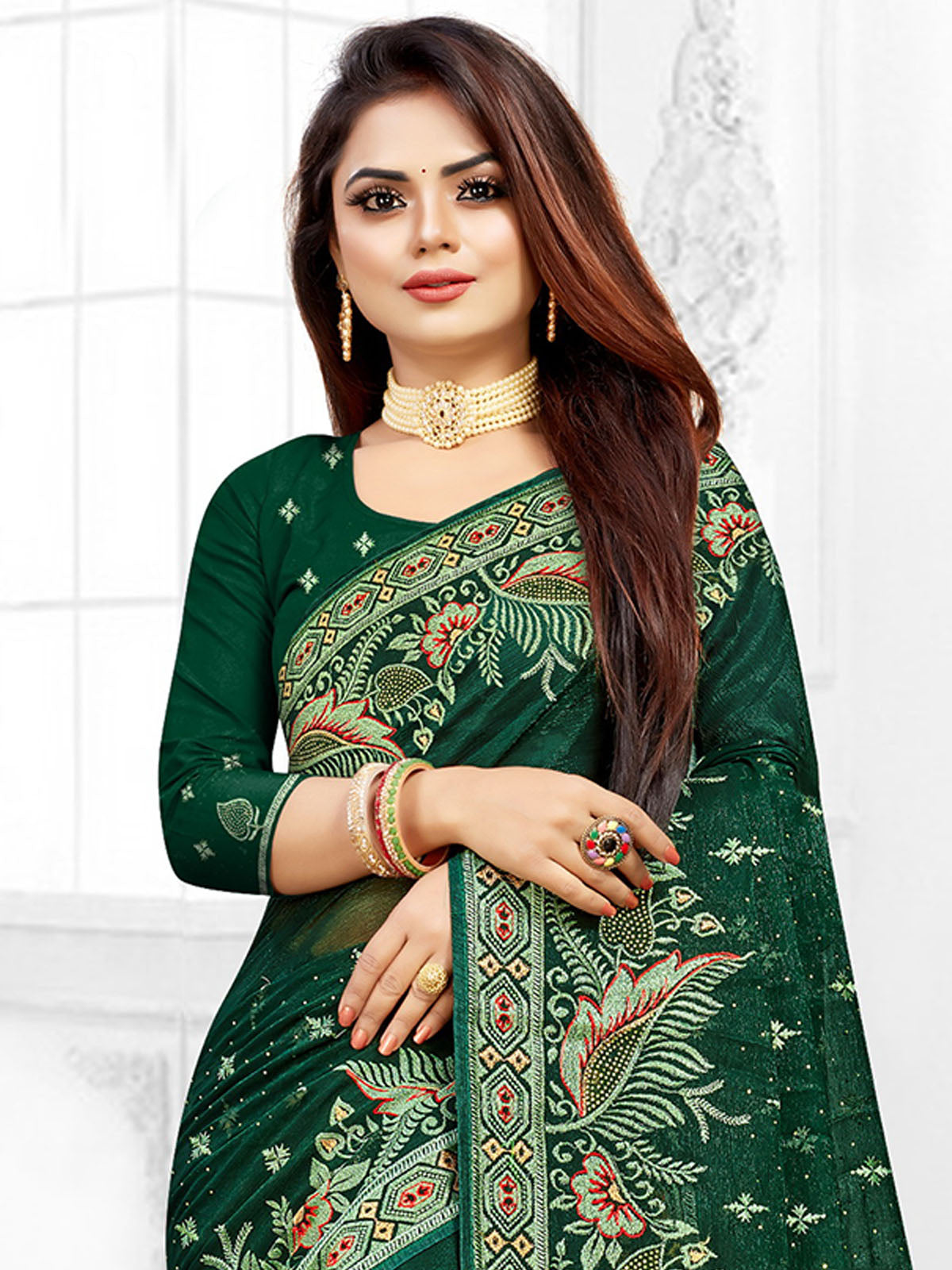 Odette Women Dark Green Festive Saree With Unstitched Blouse