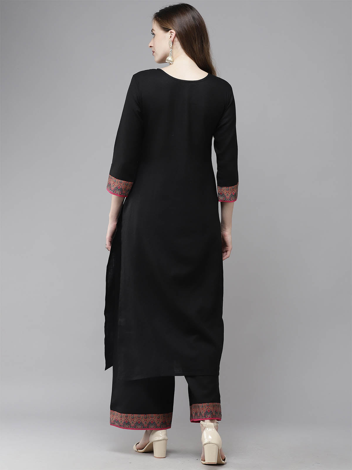 Odette Women Black Solid Straight Stitched Kurta Set