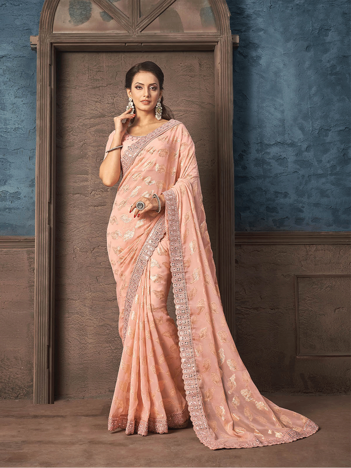 Odette Women Peach Georgette Printed Saree With Unstitched Blouse