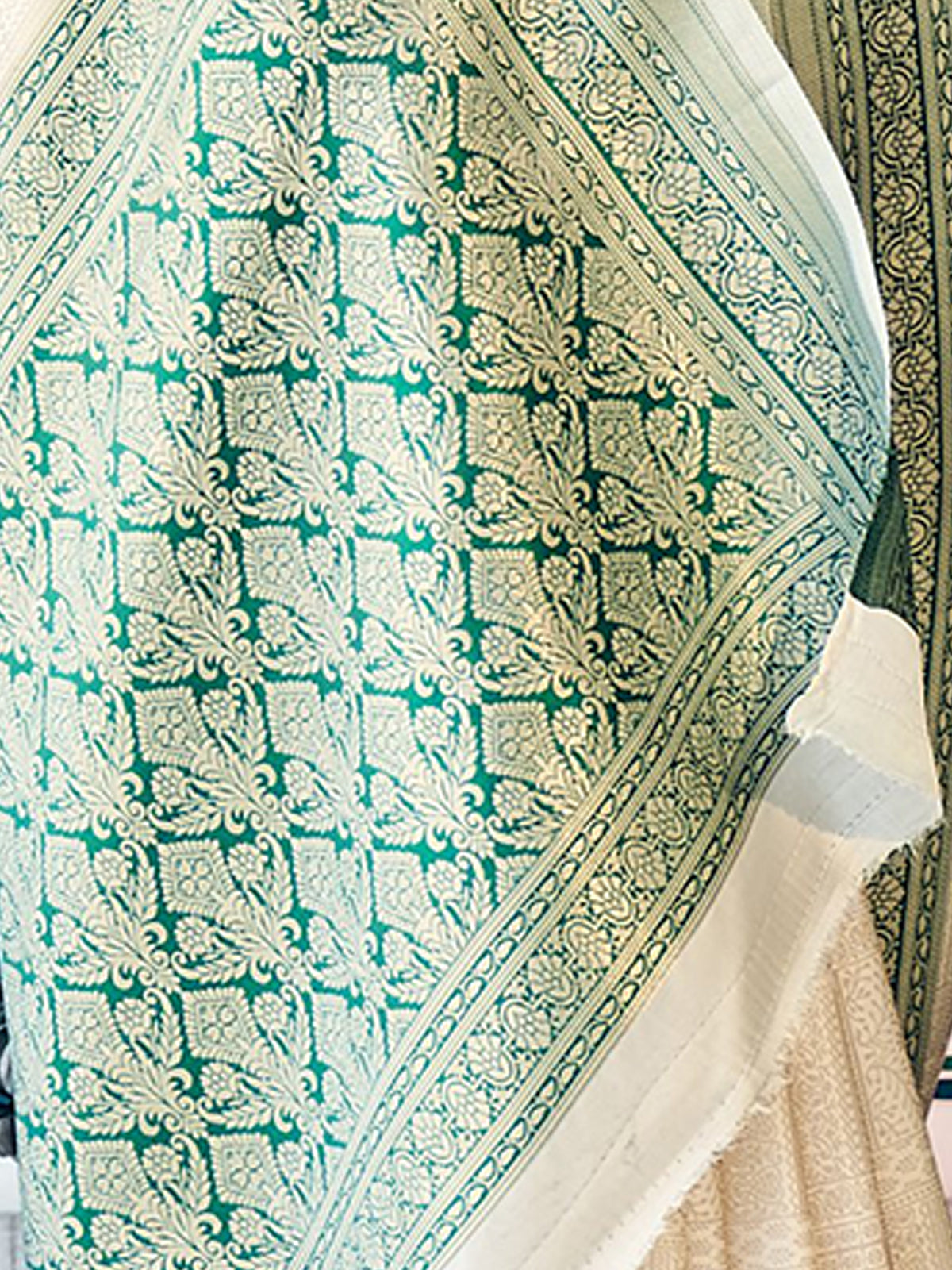 Odette Women Apricot Silk Blend Woven Design Saree With Unstitched Blouse Piece