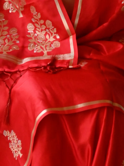 Festive Red Satin Printed Saree With Unstitched Blouse