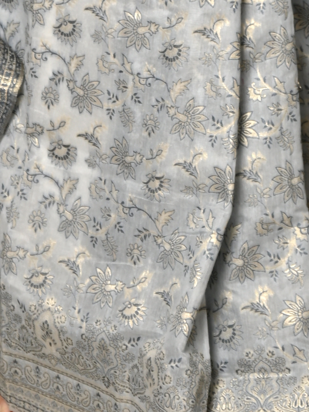 Festive Silver Silk Blend Woven Saree With Unstitched Blouse