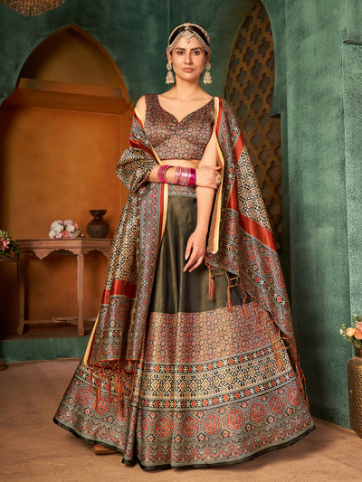 Odette Women Multicolor Semi Stitched Lehenga With  Unstitched Blouse