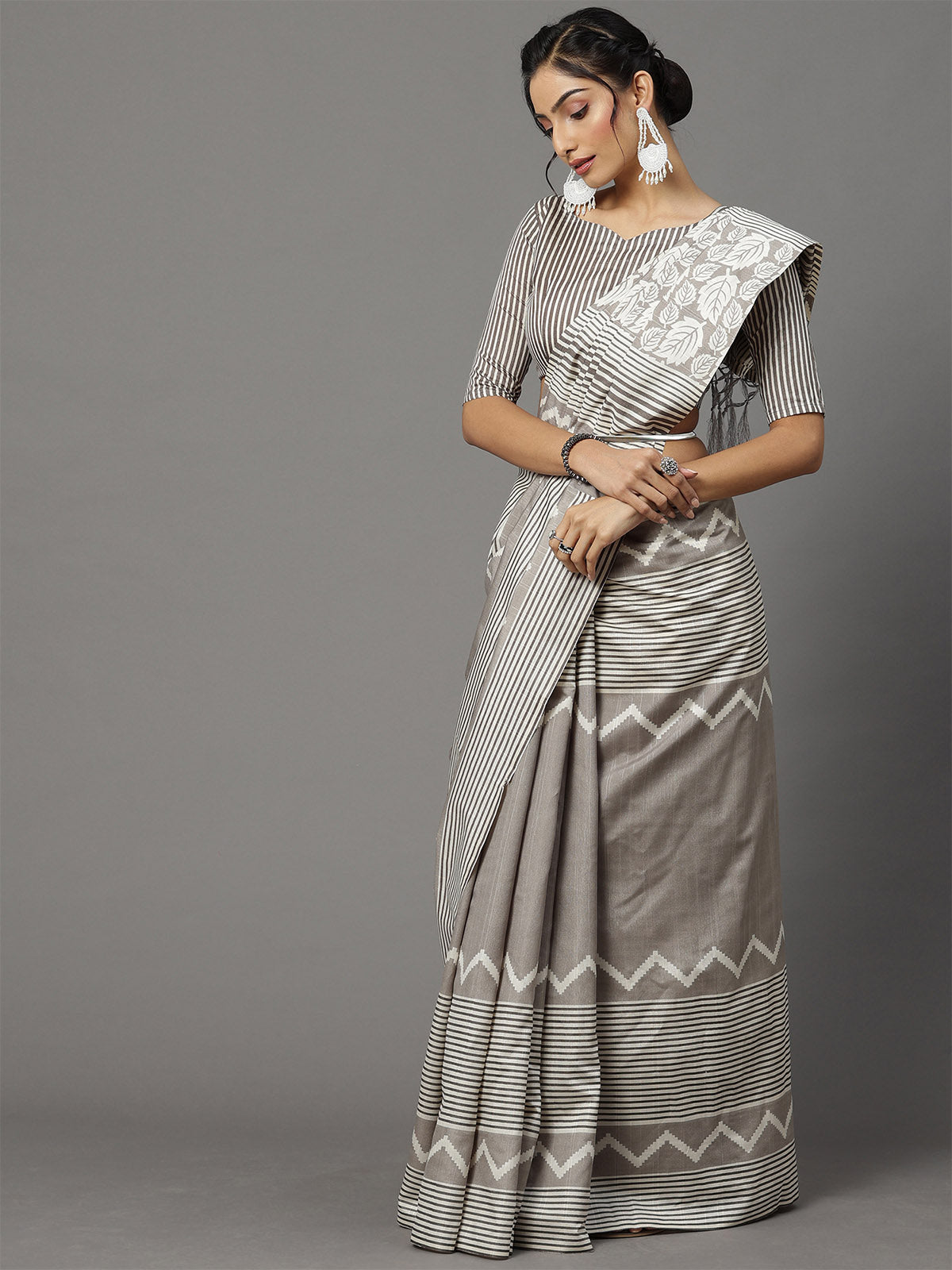 Grey Printed Blend Silk Saree With Unstitched Blouse