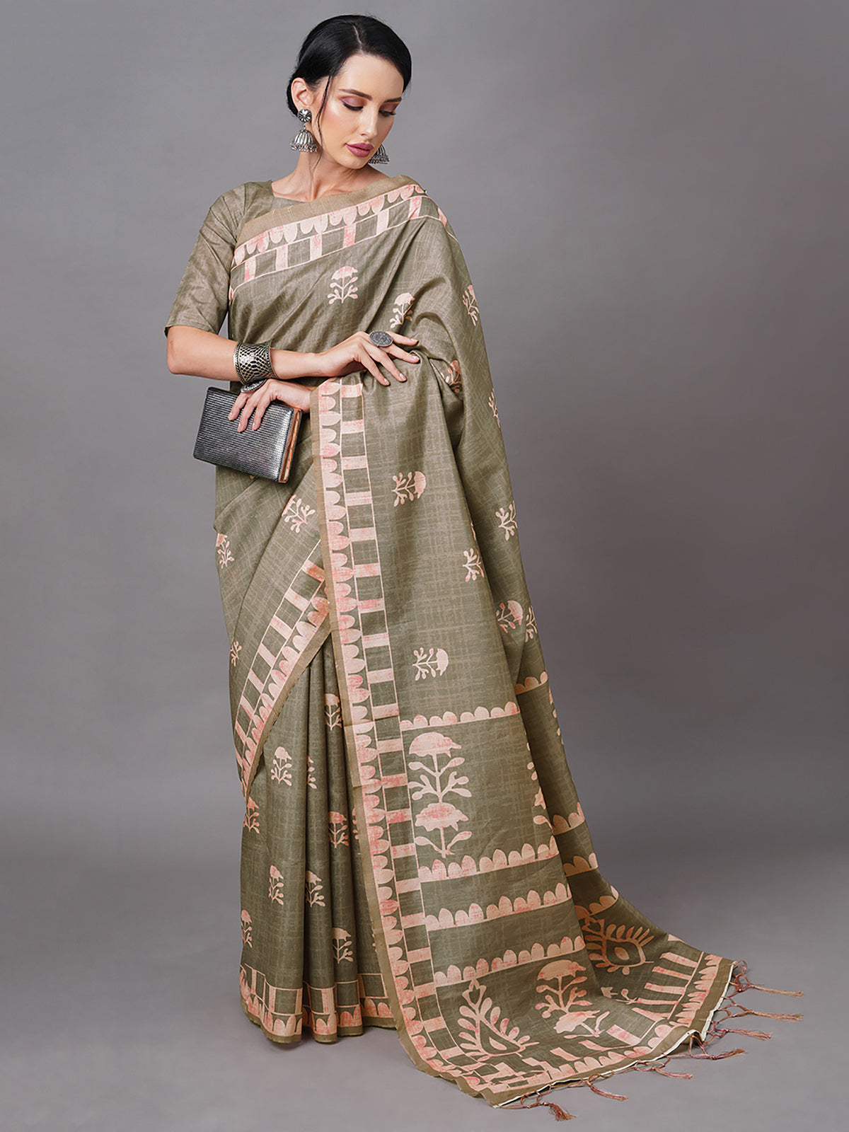 Olive Blend Silk Digital Printed Saree With Unstitched Blouse