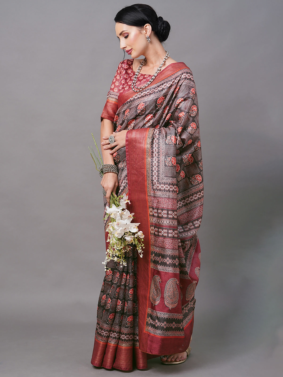 Red Linen Digital Printed Saree With Unstitched Blouse
