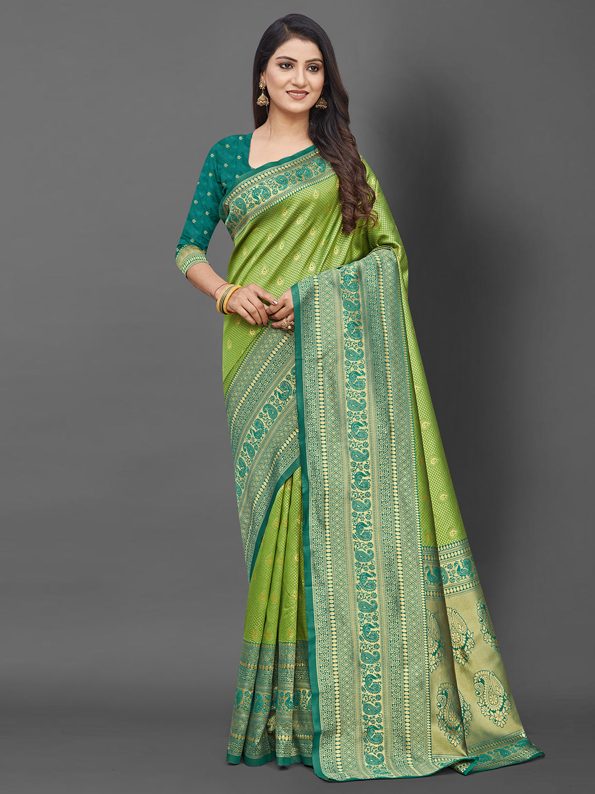 Odette Women Green Woven Blend Silk Saree With Unstitched Blouse