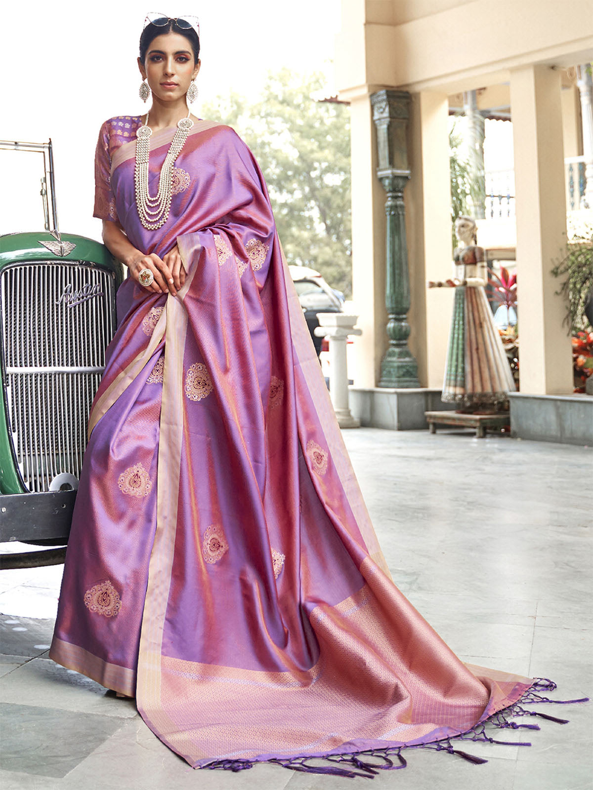 Odette Women Silk Blend Purple Woven Design Handloom Saree With Unstitched Blouse