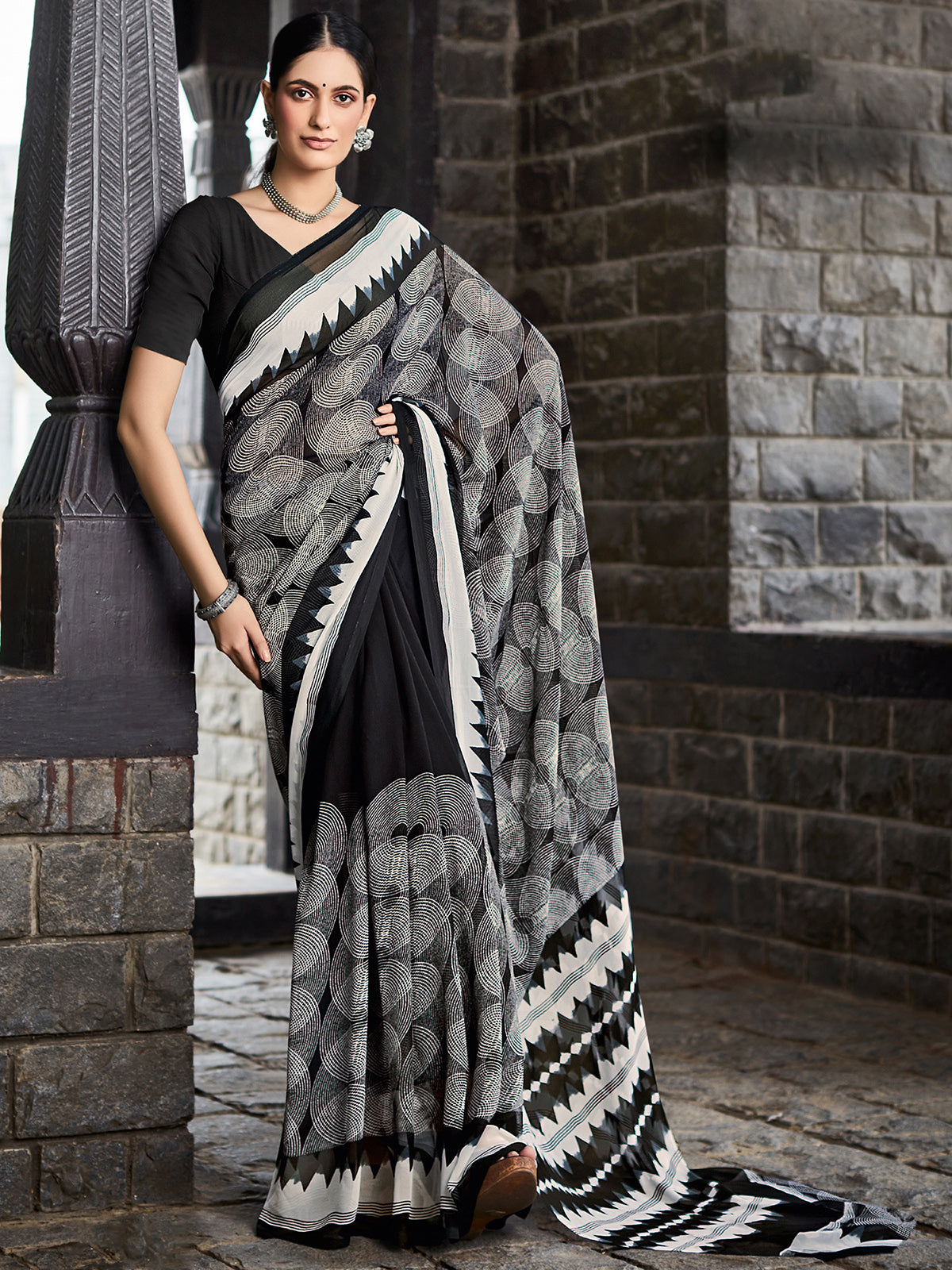 Odette Women Black Printed Georgette Saree With Unstitched Blouse