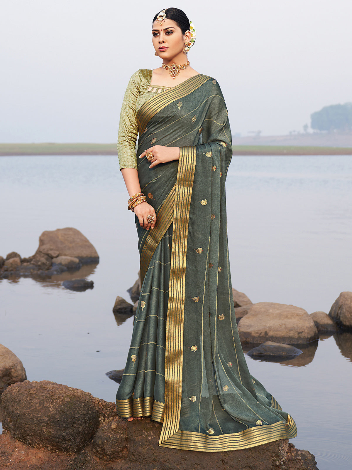 Odette Women Grey Chiffon Embellished Saree With Unstitched Blouse