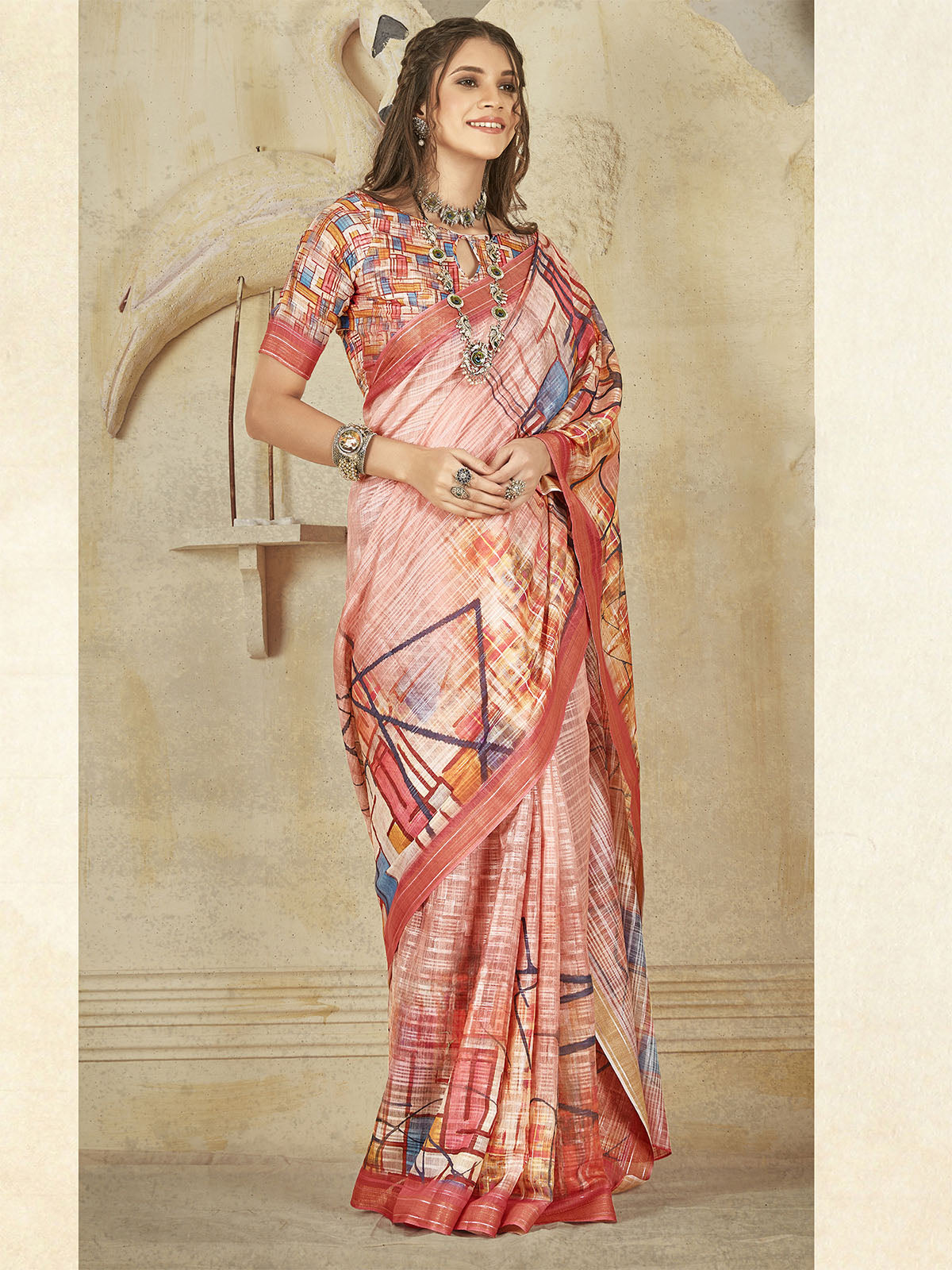 Women'S Soft Silk Peach Printed Saree With Unstitched Blouse