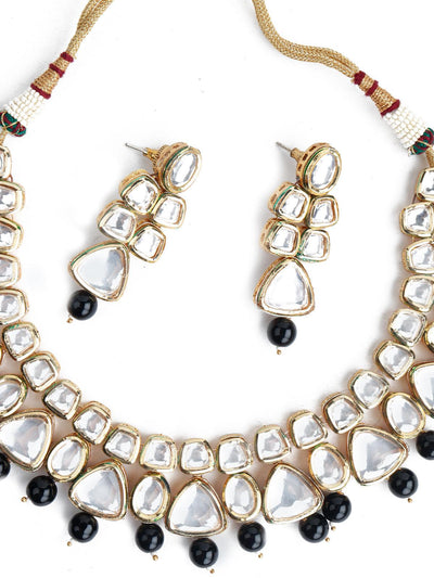 Beautiful Kundan and Black Mani Necklace Set! - Odette