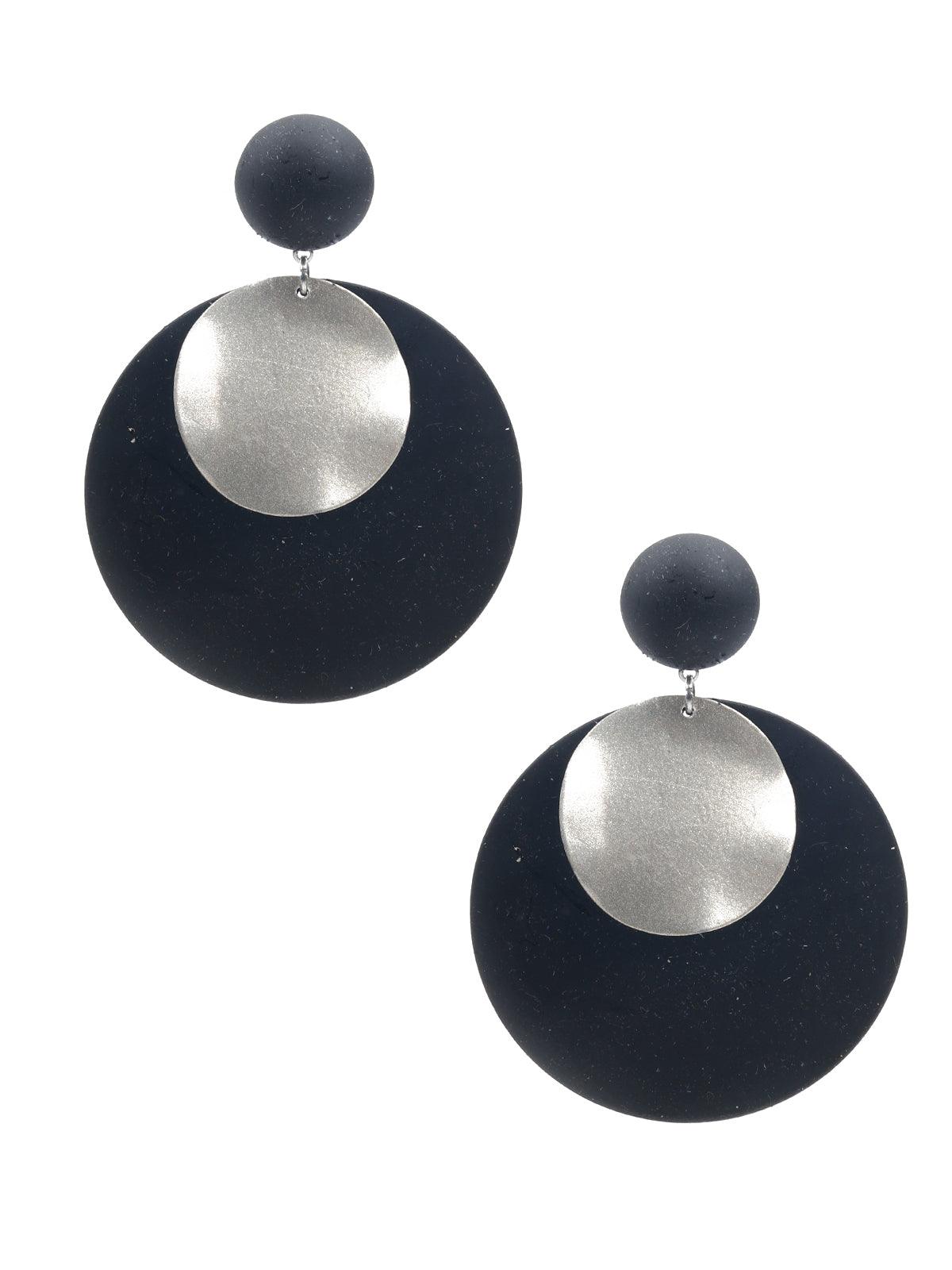 BLACK AND GOLD DISC DANGLE EARRINGS - Odette