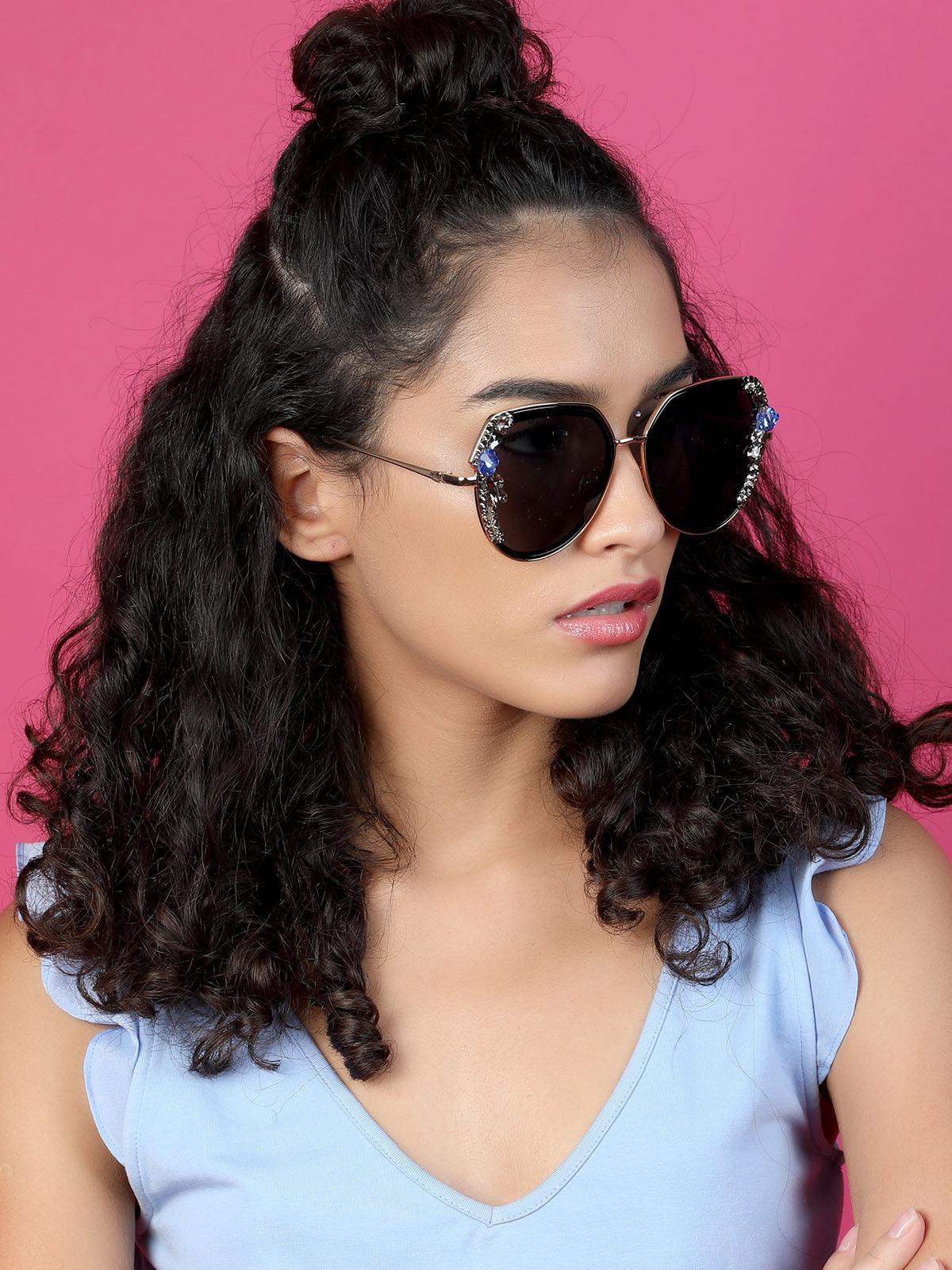 Diamantes Embellished Sunglasses Rs. 1,699. Code: I6486SG Visit our  website: www.limleight.pk Eyewear that sparkles! Diamantes… | Instagram