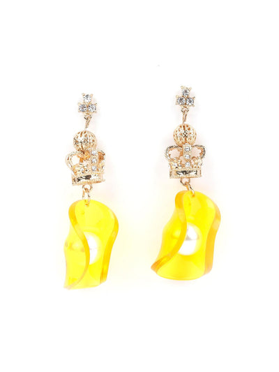 Crown Designed On top With YellowTwisted Earrings - Odette