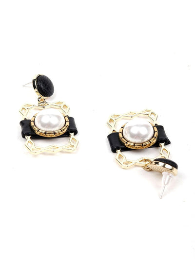 Exquisite gold textured earring with pearl embellishments - Odette