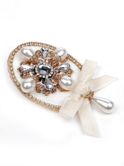 Exquisite Oval Shaped Brooch With A Bow - Odette