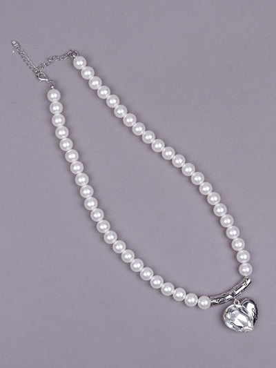 Exquisite pearl necklace with a heart shape pendant - Odette